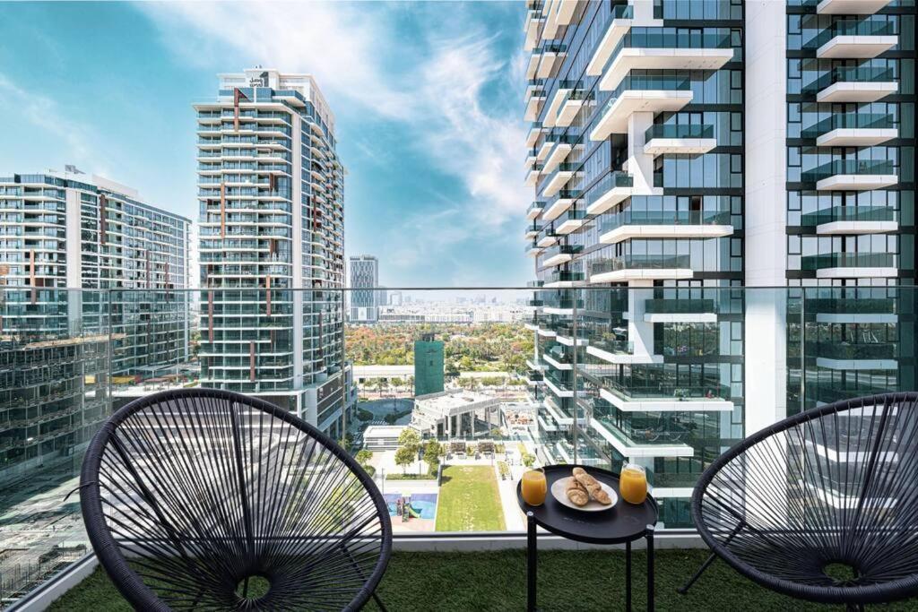 Appartamento Chic 2 Bed Near Trade Centre With 5 Star Amenities Dubai Esterno foto