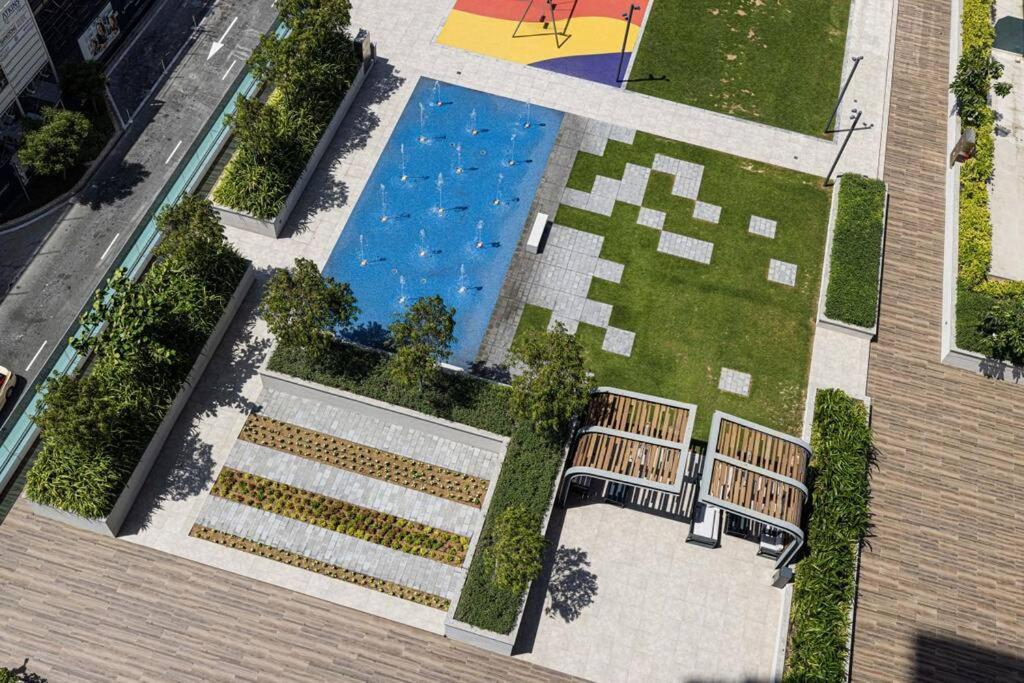 Appartamento Chic 2 Bed Near Trade Centre With 5 Star Amenities Dubai Esterno foto