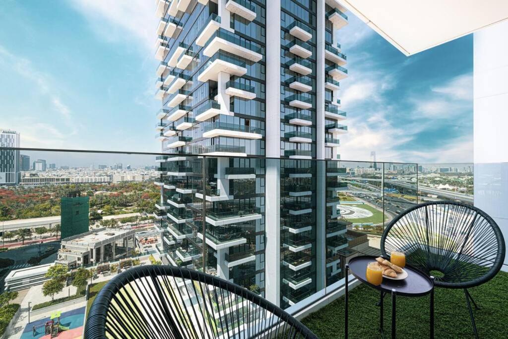 Appartamento Chic 2 Bed Near Trade Centre With 5 Star Amenities Dubai Esterno foto