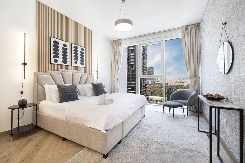 Appartamento Chic 2 Bed Near Trade Centre With 5 Star Amenities Dubai Esterno foto